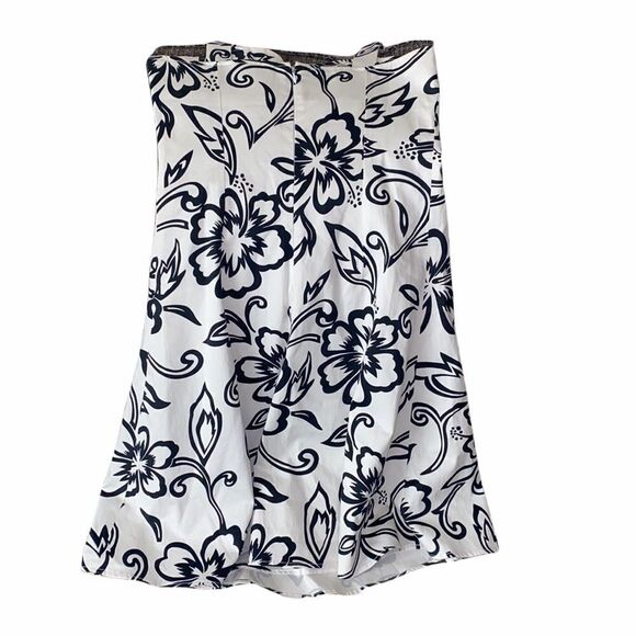 ✨Floral Sweetheart Neckline Flared Dress✨ - Picture 4 of 7